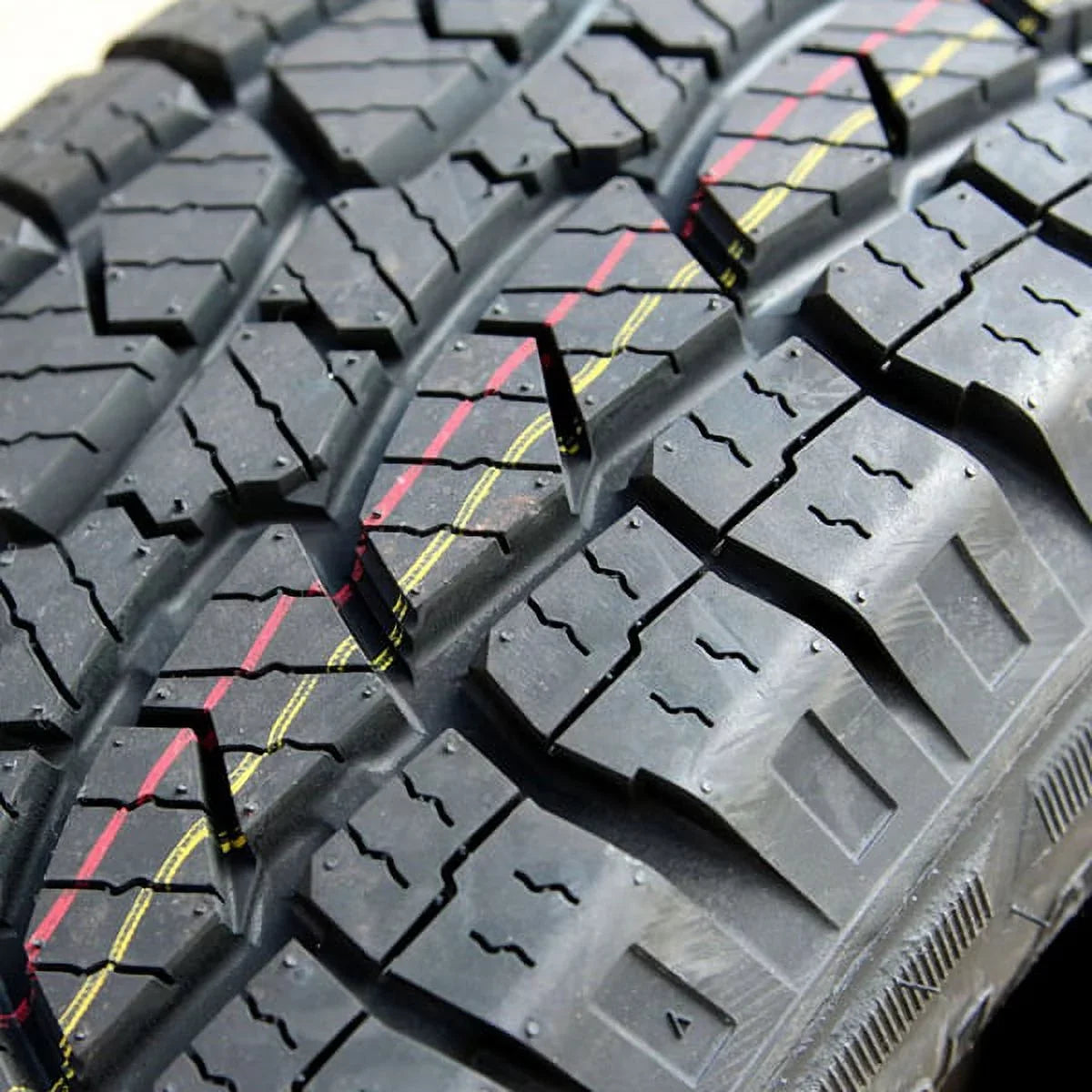 115T Light All GMC Silverado 1500 1500 Sierra Terrain Chevrolet 2010-21 Fits: Westlake Tire SL369 WT, Truck 2014-18 P265/70R17 SLE