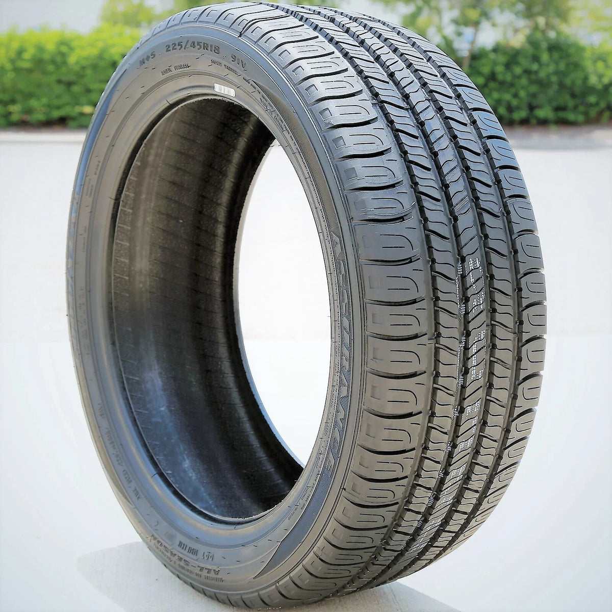 2012 All-Season Goodyear of Camry 225/45R18 XLE, 2008-12 Tires SEL 91V Season 4 (FOUR) Assurance Set A/S Fits: All Fusion