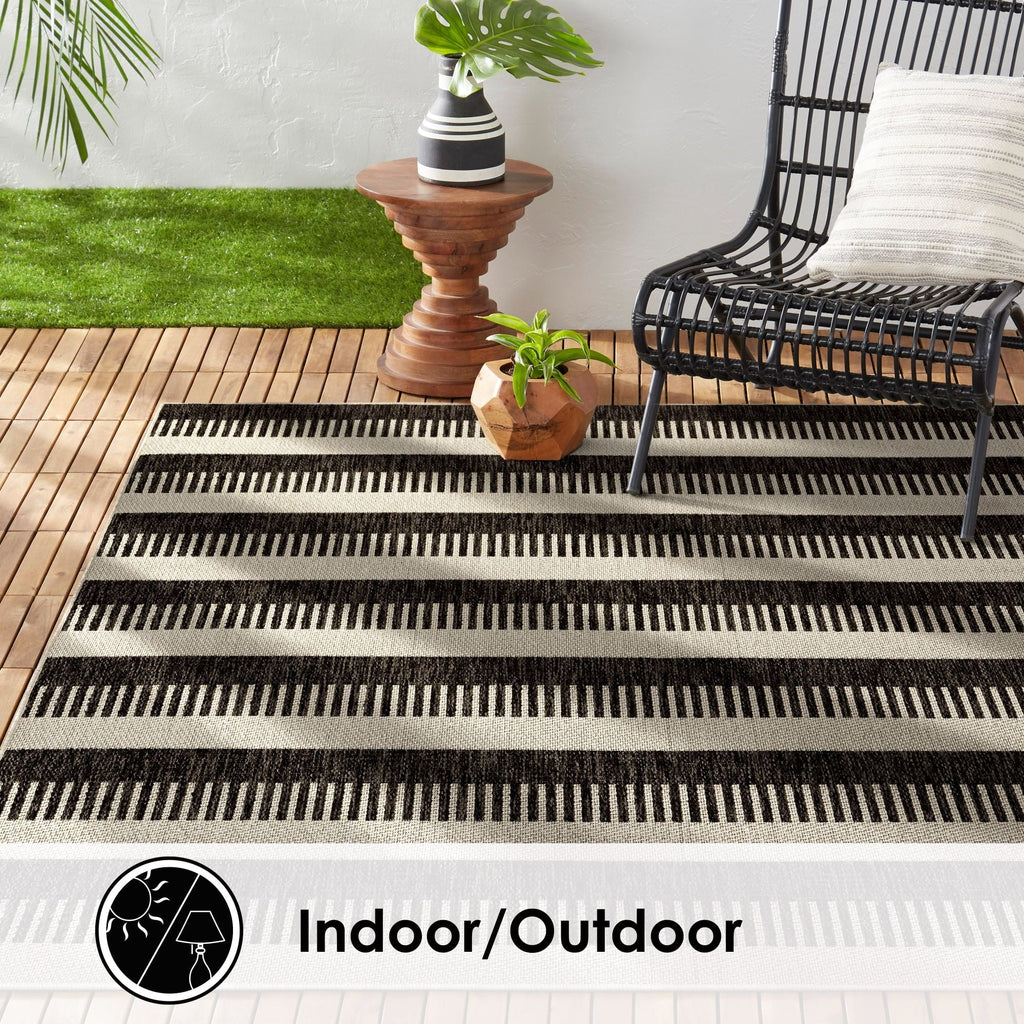 New 5'2"x7'2" Black/Grey, Area Rug, Nicole Striped Patio Charlotte York Miller Country Modern Indoor/exterior