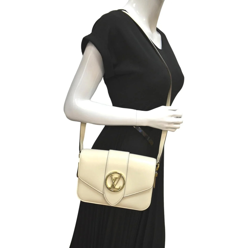 9 Calfskin Creme Pont Pre-owned Shoulder Leather Bag