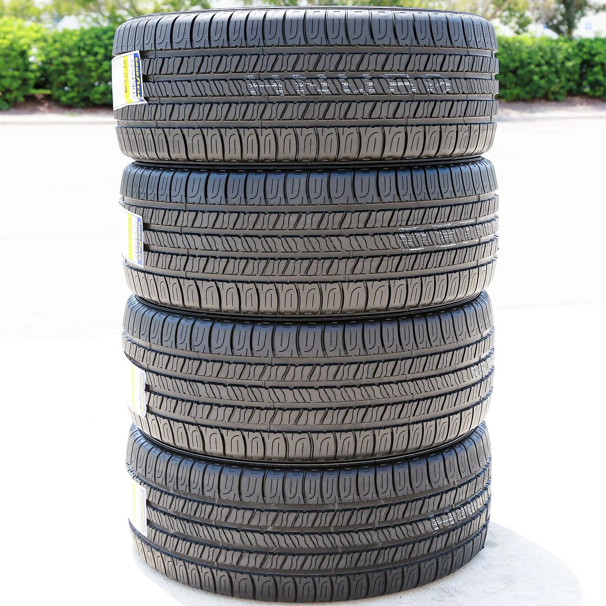 2012 All-Season Goodyear of Camry 225/45R18 XLE, 2008-12 Tires SEL 91V Season 4 (FOUR) Assurance Set A/S Fits: All Fusion