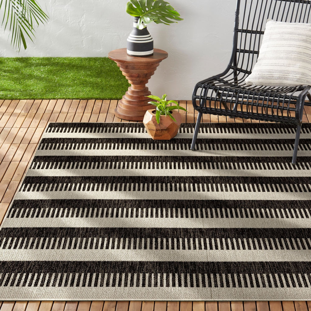 New 5'2"x7'2" Black/Grey, Area Rug, Nicole Striped Patio Charlotte York Miller Country Modern Indoor/exterior
