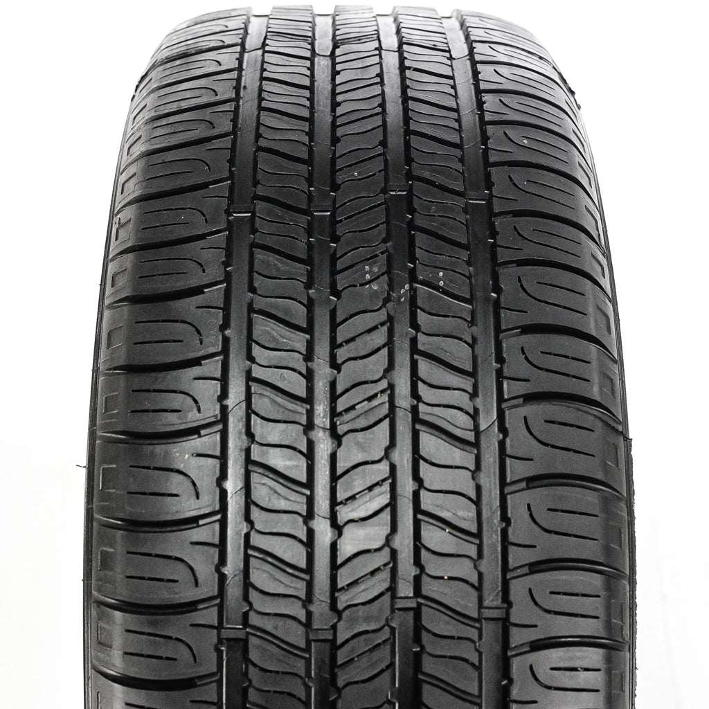 2012 All-Season Goodyear of Camry 225/45R18 XLE, 2008-12 Tires SEL 91V Season 4 (FOUR) Assurance Set A/S Fits: All Fusion