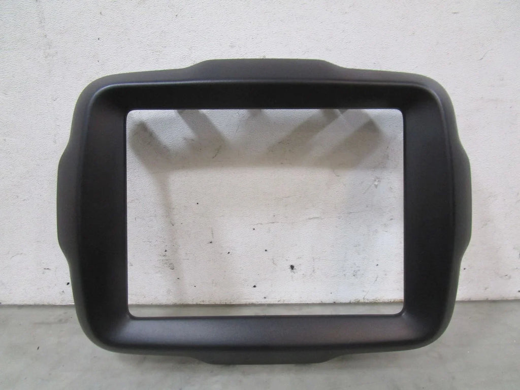 Renegade Jeep 2021 Bezel Pre-Owned Stereo OEM Radio Trim 21 (Good)