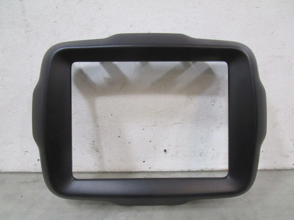 Renegade Jeep 2021 Bezel Pre-Owned Stereo OEM Radio Trim 21 (Good)
