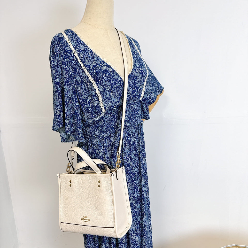 22 Coach Dempsey CO971 Chalk Tote IN
