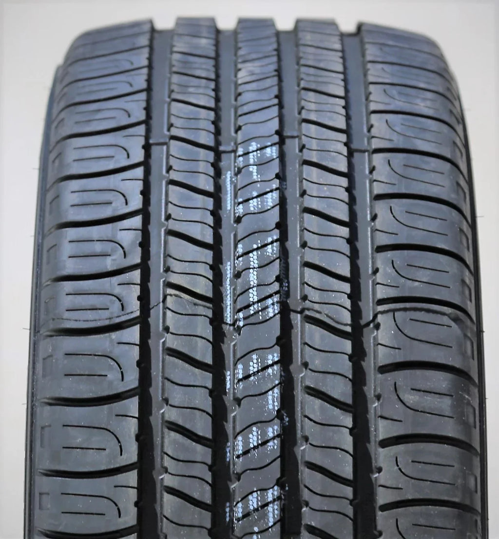 2012 All-Season Goodyear of Camry 225/45R18 XLE, 2008-12 Tires SEL 91V Season 4 (FOUR) Assurance Set A/S Fits: All Fusion